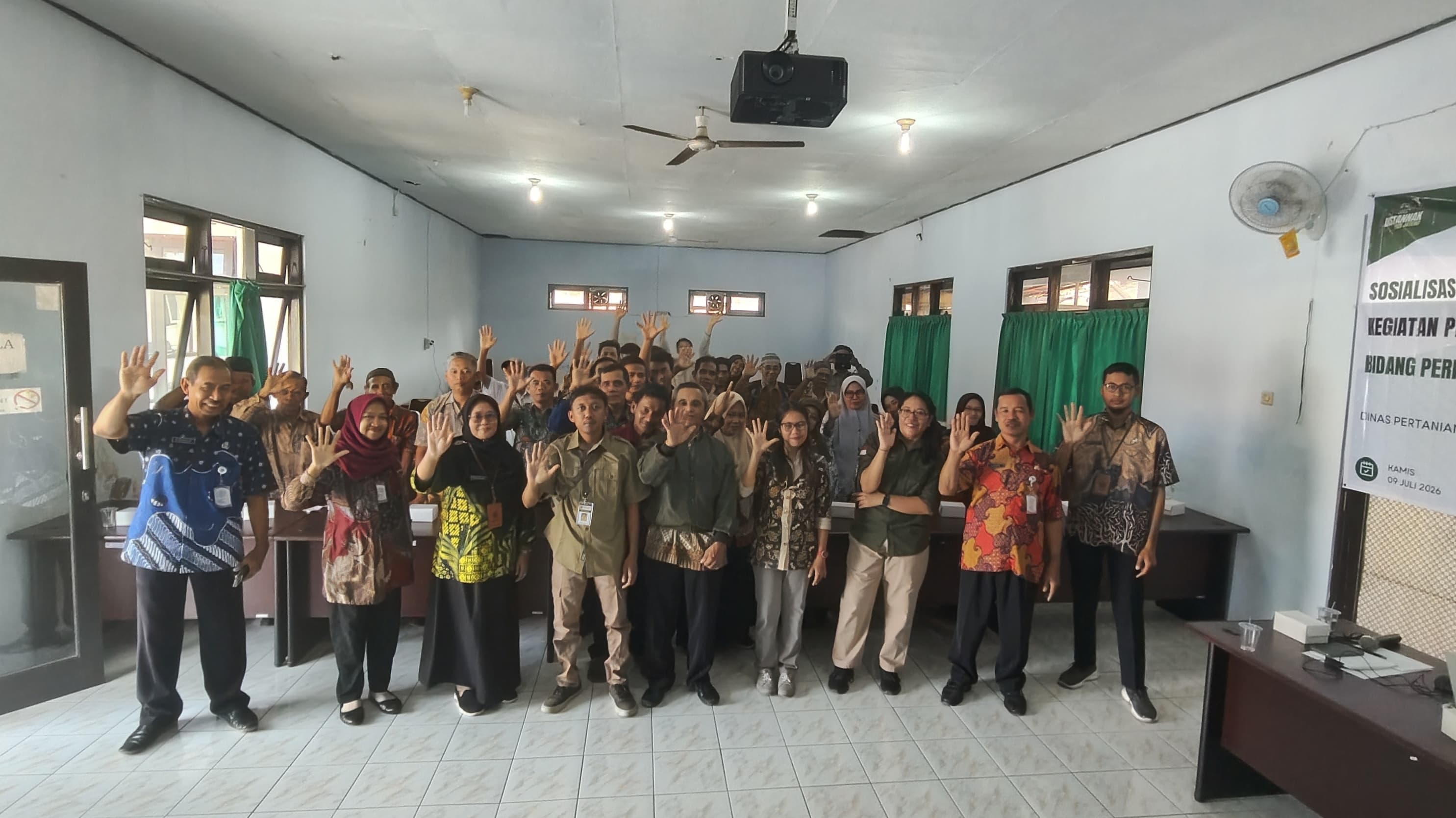 Pelaksanaan Sosialisasi Pelaksanaan Kegiatan Perluasan Tanaman Kelapa 