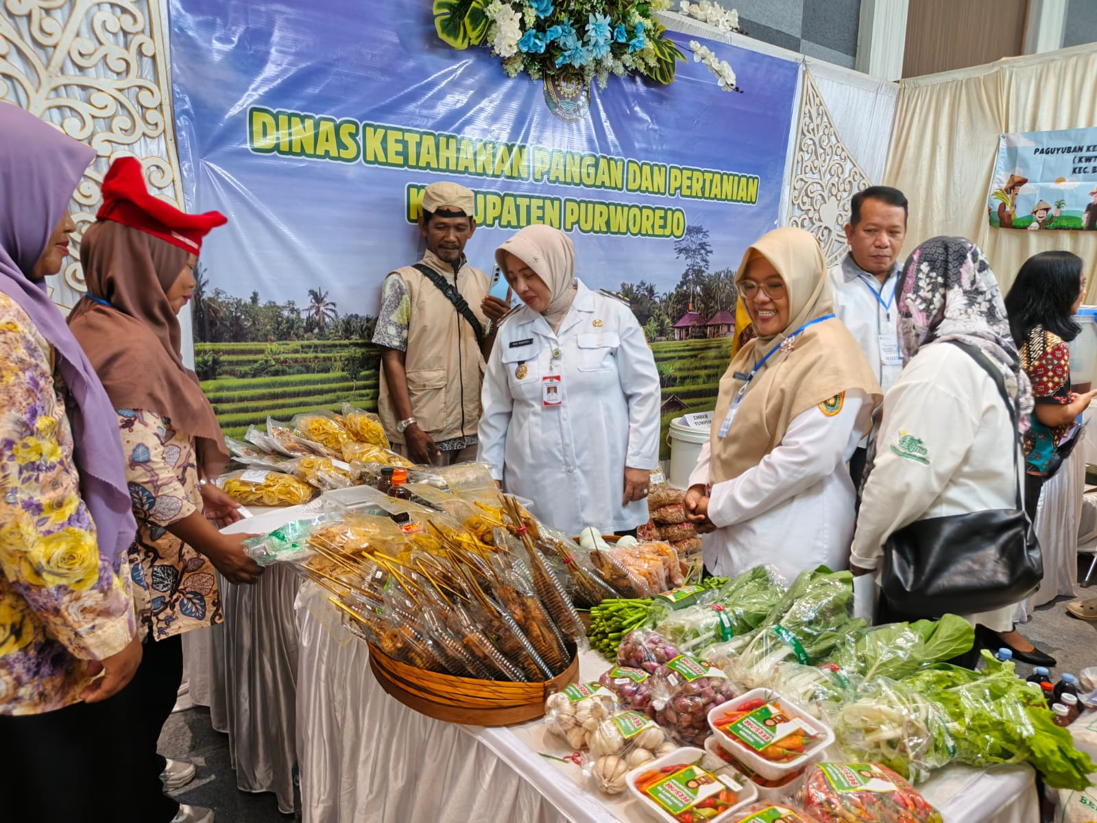 35__Retno_Sarlintan.jpg