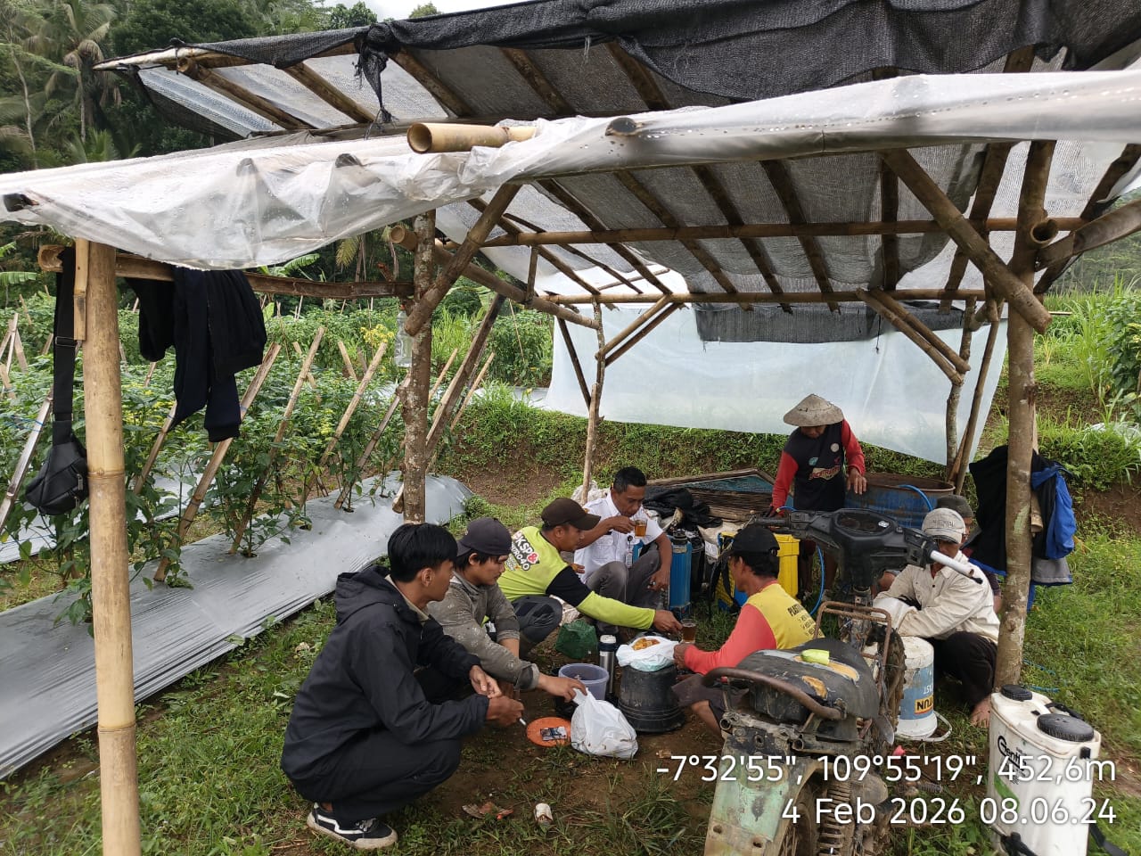 Kelompok Tani Rukun Tani Desa Gowong Laksanakan Gerdal OPT Hawar Daun